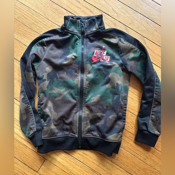 Nike Air Jordan Boy’s Size 4T Camo Zip-Up Track Jacket. Basketball Warm Up. - Picture 1 of 12